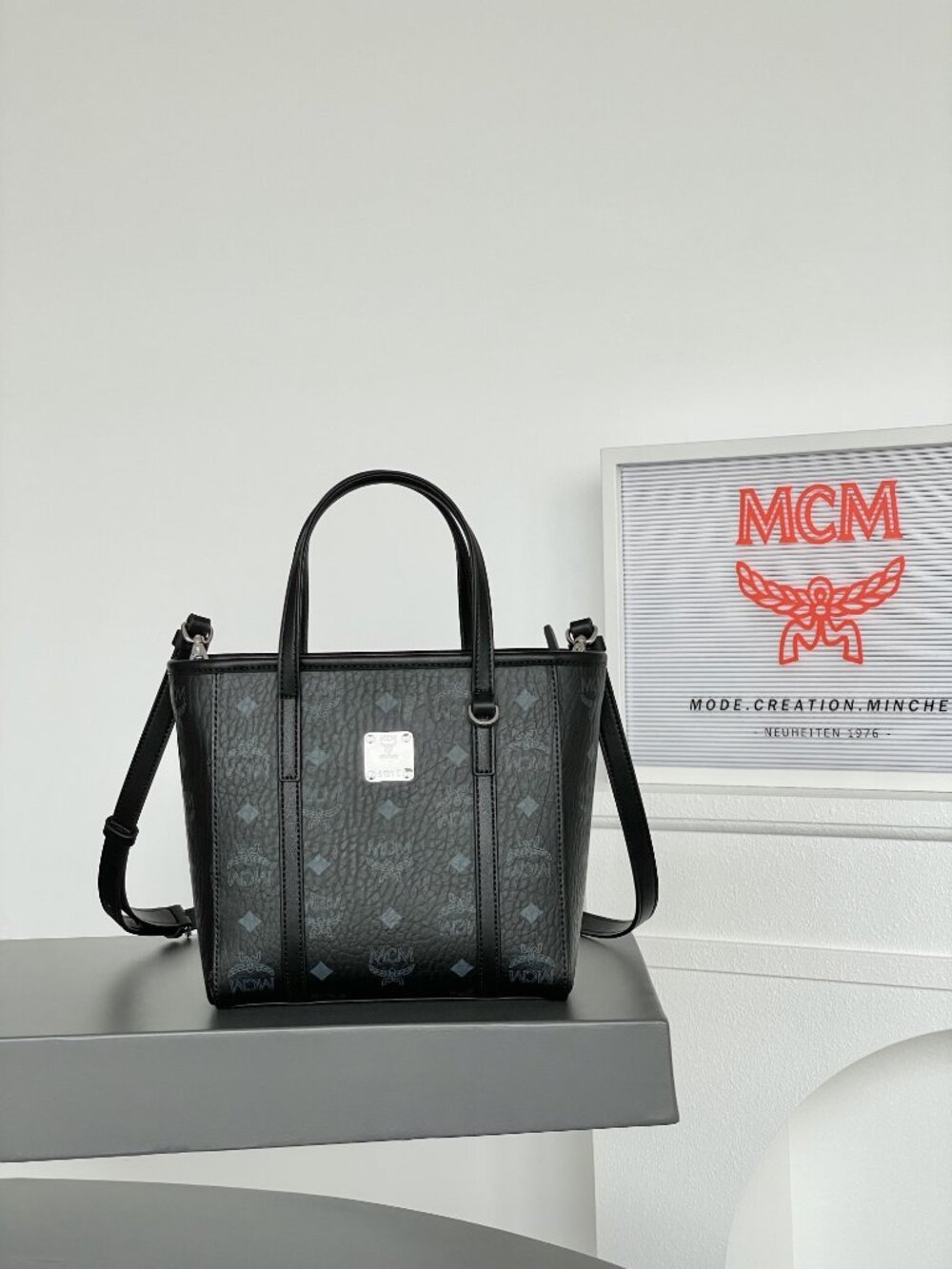 MCM Tote Bag - Picture 6 of 8
